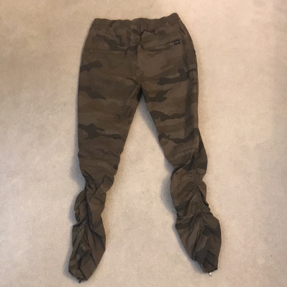 Men’s H & M Zipper Pants - Picture 3 of 3